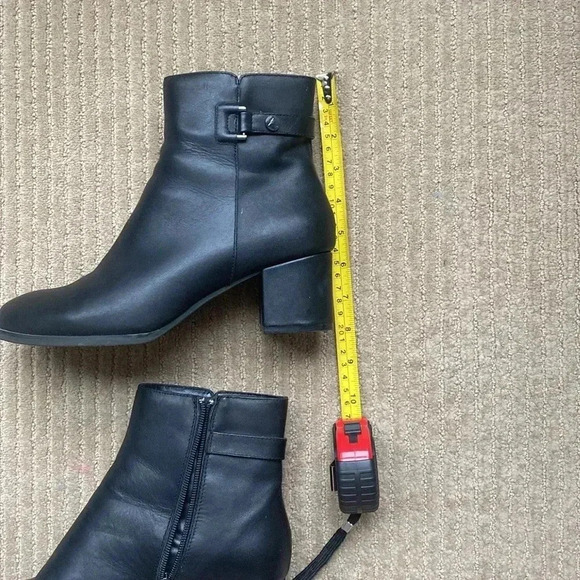 Artica Leather AnkleBoots black size 8 small heel. - Picture 8 of 14